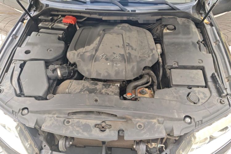 Used Hongqi H7 2015 2.0T Technology Model Engine Bay