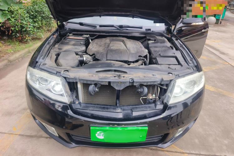 Used Hongqi H7 2015 2.0T Luxury Model Engine Bay