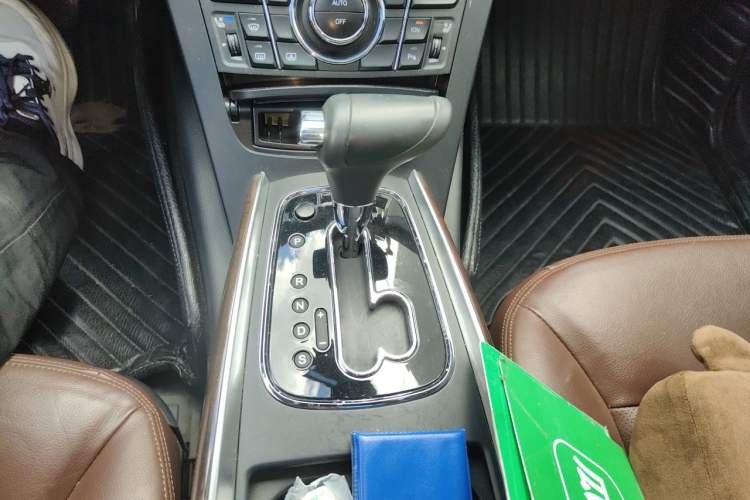 Used Hongqi H7 2015 2.0T Luxury Model Gear Lever