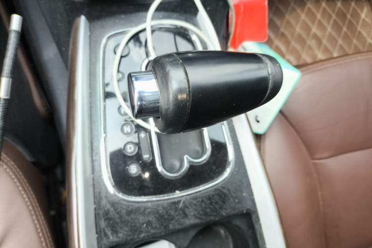 Used Hongqi H7 2015 2.0T Luxury Model Gear Lever