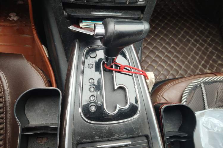Used Hongqi H7 2015 2.0T Luxury Model Gear Lever