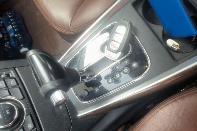 Used Hongqi H7 2015 2.0T Luxury Model Gear Lever