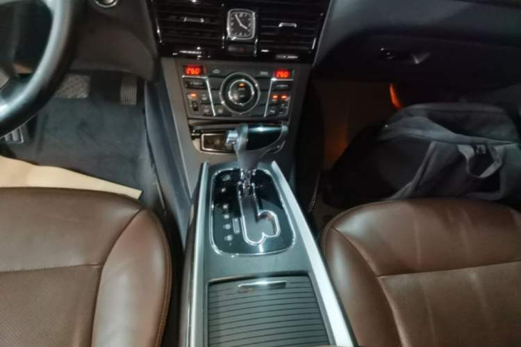 Used Hongqi H7 2015 2.0T Luxury Model Gear Lever