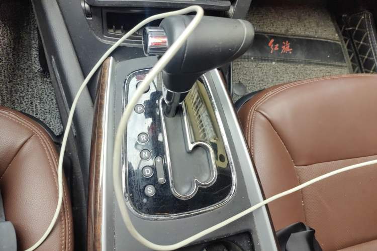 Used Hongqi H7 2015 2.0T Luxury Model Gear Lever