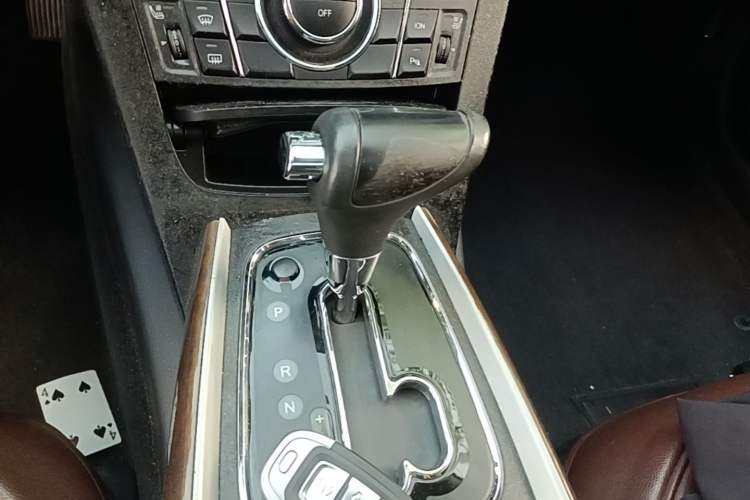 Used Hongqi H7 2015 1.8T Luxury Model Gear Lever