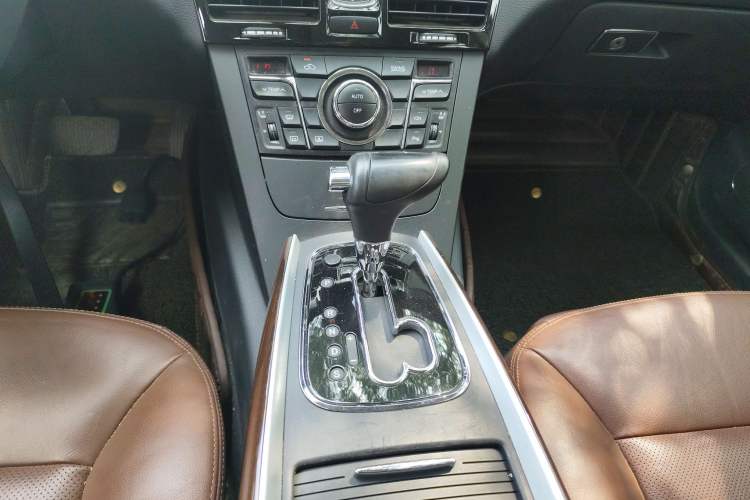Used Hongqi H7 2015 2.0T Luxury Model Gear Lever