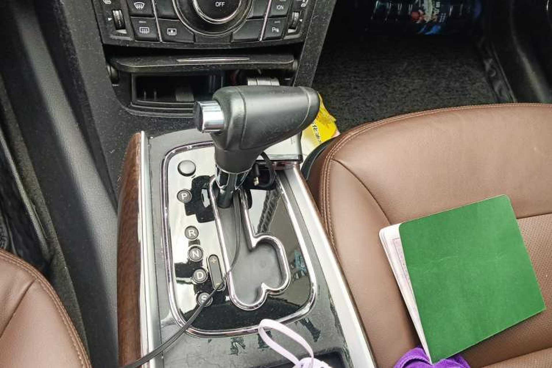 Used Hongqi H7 2015 2.0T Luxury Model Gear Lever