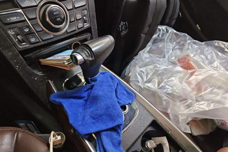 Used Hongqi H7 2015 1.8T Luxury Model Gear Lever