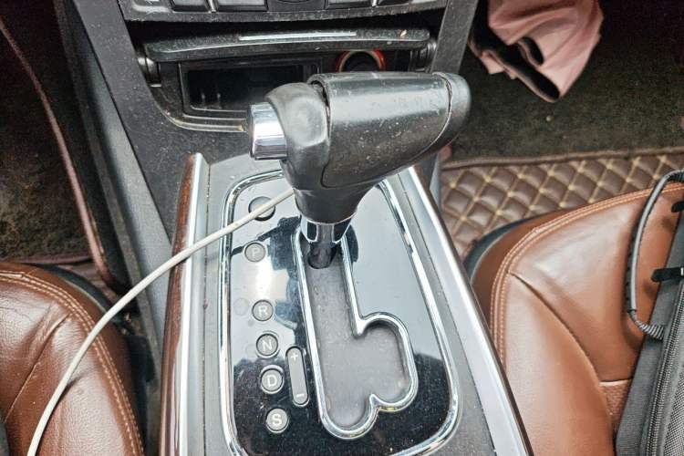 Used Hongqi H7 2015 2.0T Luxury Model Gear Lever