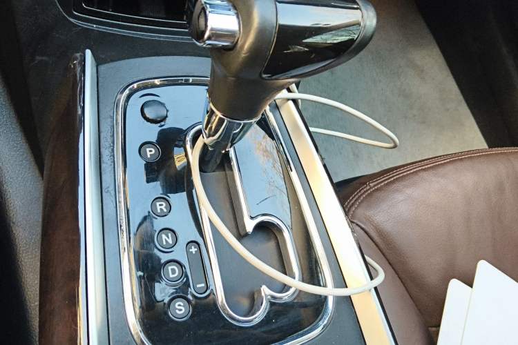 Used Hongqi H7 2015 2.0T Luxury Model Gear Lever
