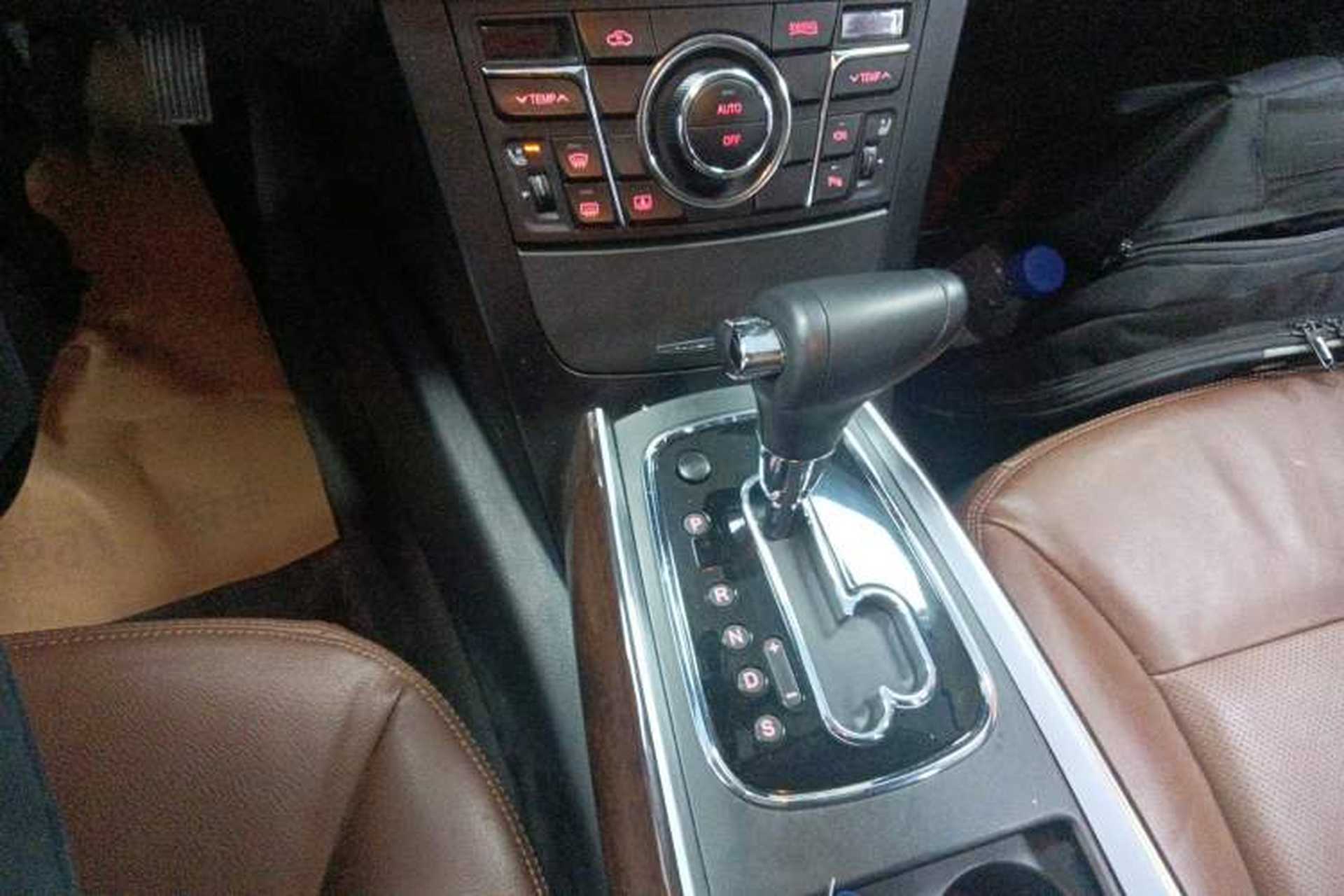 Used Hongqi H7 2015 2.0T Luxury Model Gear Lever