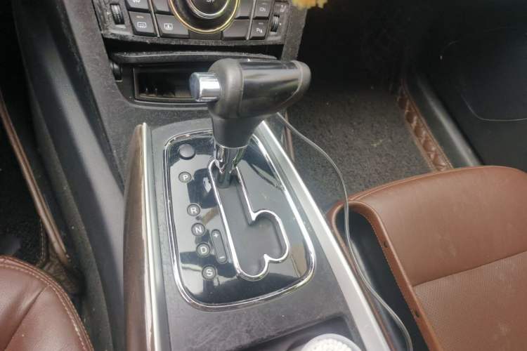 Used Hongqi H7 2015 2.0T Luxury Model Gear Lever
