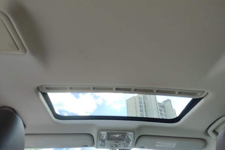 Used Hongqi H7 2015 2.0T Luxury Model Headliner