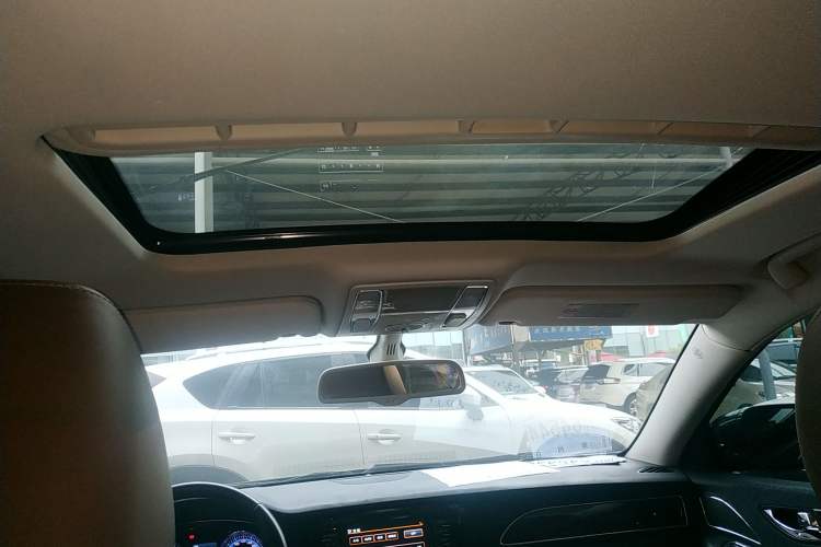 Used Hongqi H7 2015 2.0T Luxury Model Headliner