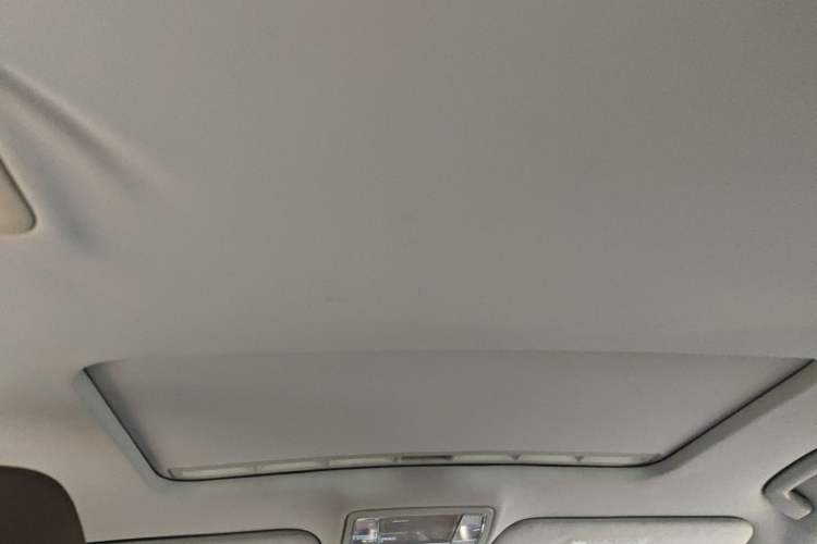 Used Hongqi H7 2015 2.0T Technology Model Headliner