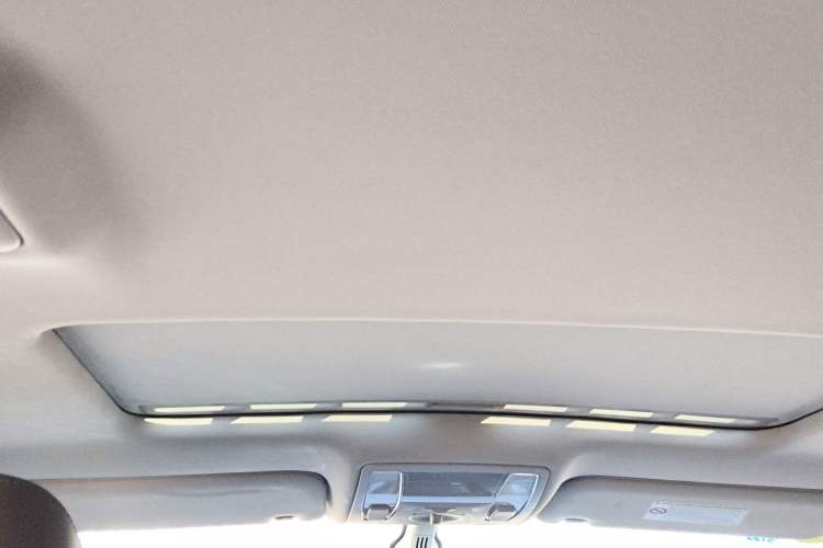 Used Hongqi H7 2015 2.0T Luxury Model Headliner