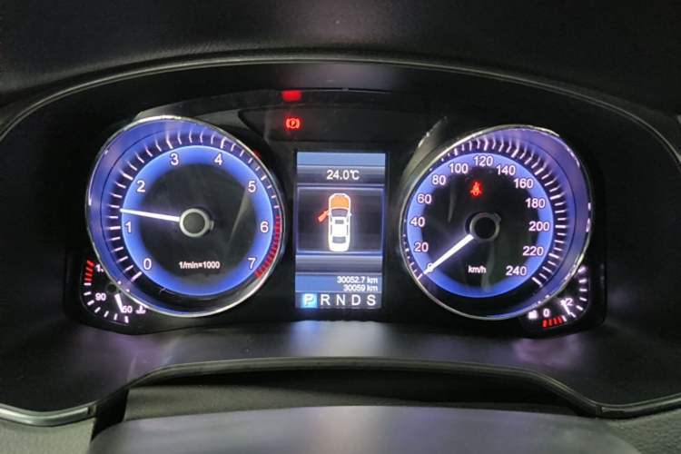 Used Hongqi H7 2015 3.0L Prestige Model Instrument Cluster