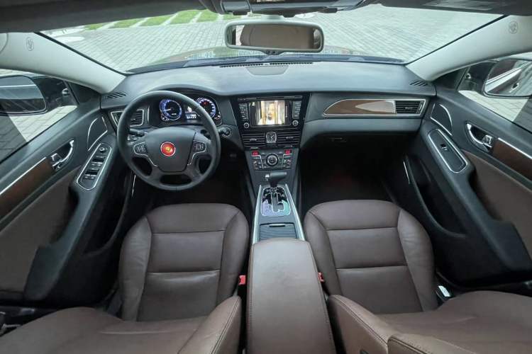 Used Hongqi H7 2015 2.0T Prestige Model Interior 1
