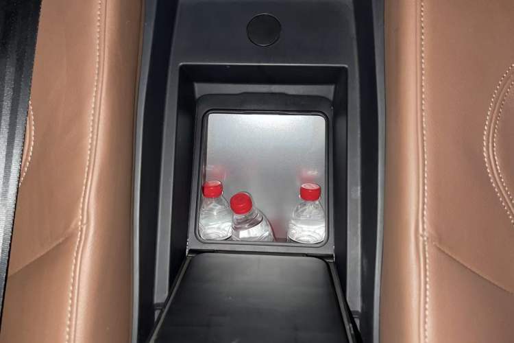 Used Hongqi H7 2015 2.0T Luxury Model Interior 14