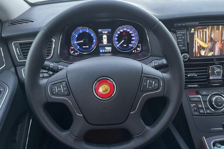 Used Hongqi H7 2015 2.0T Prestige Model Interior 2