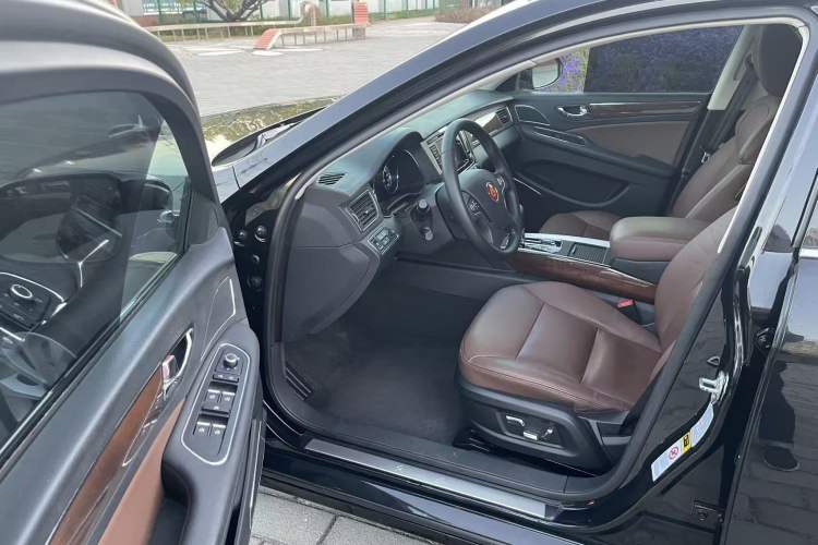 Used Hongqi H7 2015 2.0T Prestige Model Interior 4