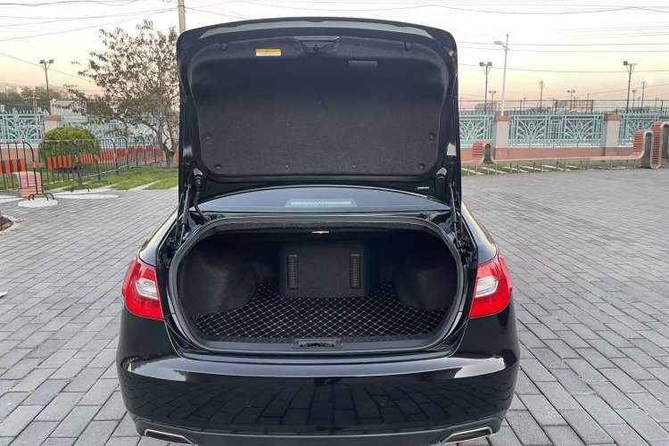Used Hongqi H7 2015 2.0T Prestige Model Interior 6
