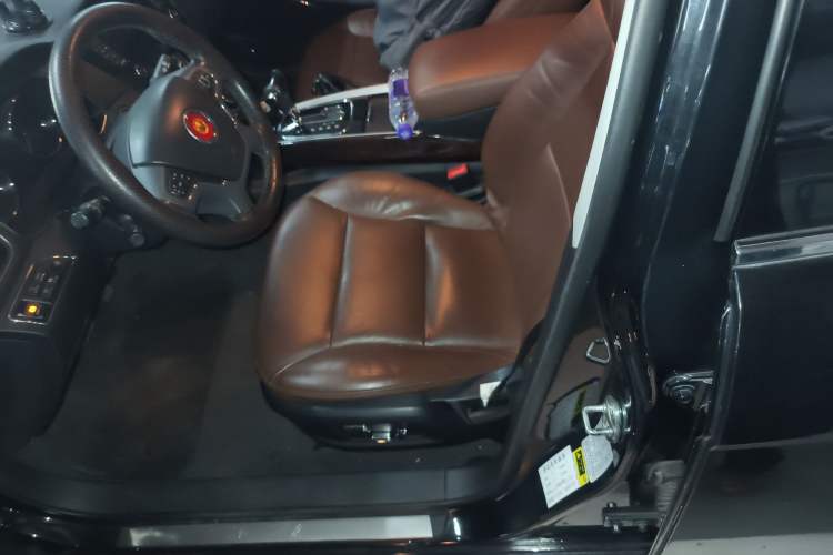 Used Hongqi H7 2015 2.0T Luxury Model Left Front Seat