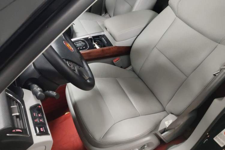 Used Hongqi H7 2015 3.0L Luxury Model Left Front Seat