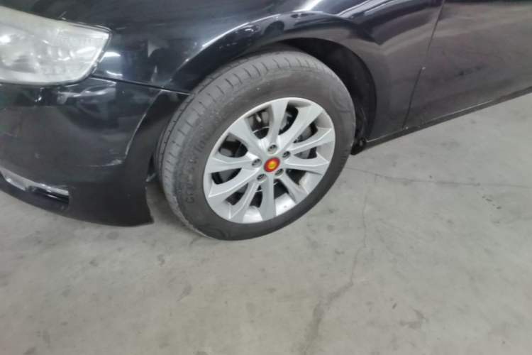 Used Hongqi H7 2015 2.0T Luxury Model Left Front Wheel Hub