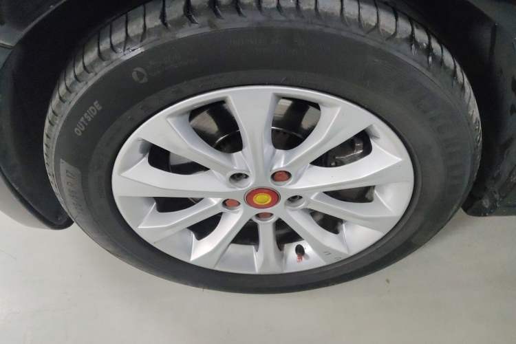 Used Hongqi H7 2015 3.0L Luxury Model Left Front Wheel Hub