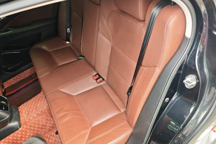 Used Hongqi H7 2015 2.0T Prestige Model Left Rear Seat