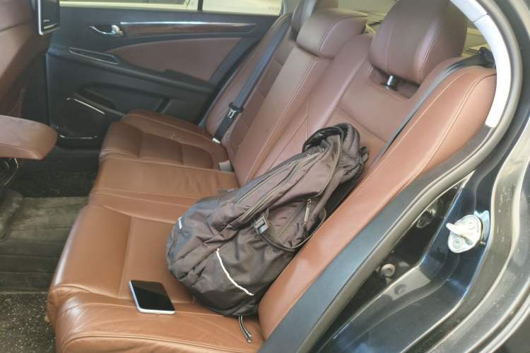 Used Hongqi H7  Left Rear Seat