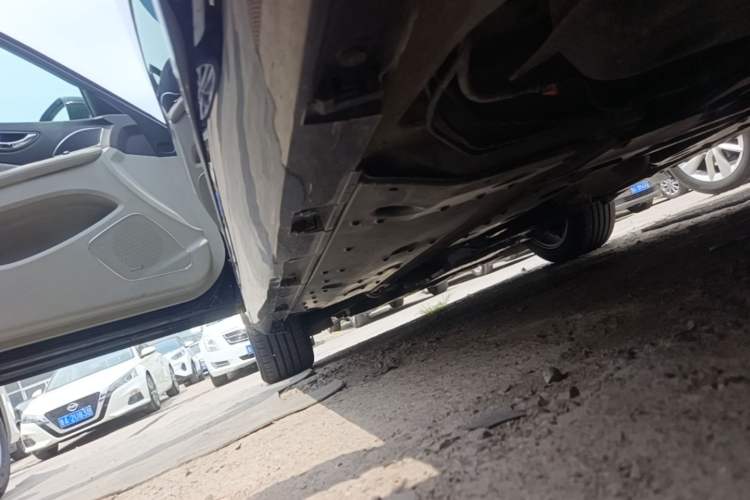Used Hongqi H7 2015 2.0T Luxury Model Left Side Sill
