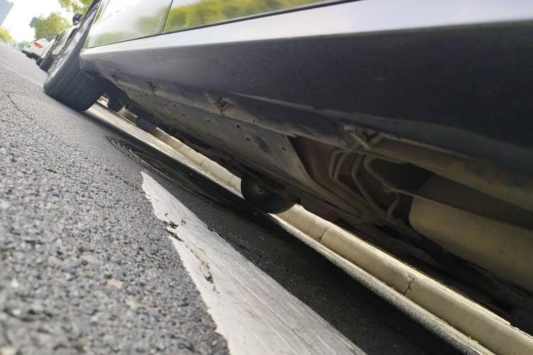 Used Hongqi H7 2015 2.0T Luxury Model Left Side Sill