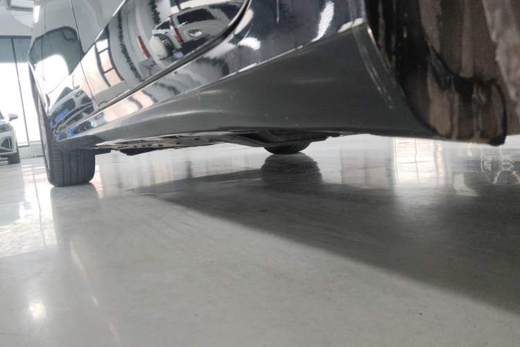 Used Hongqi H7 2015 3.0L Luxury Model Left Side Sill