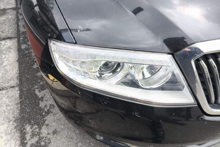 Used Hongqi H7 2015 2.0T Luxury Model Right Front Headlight