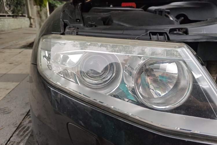Used Hongqi H7 2015 2.0T Luxury Model Right Front Headlight