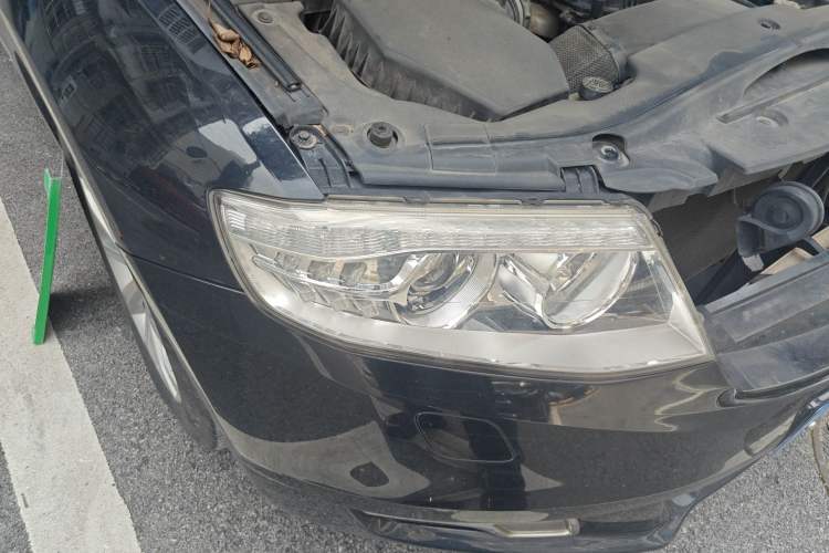 Used Hongqi H7 2015 2.0T Luxury Model Right Front Headlight