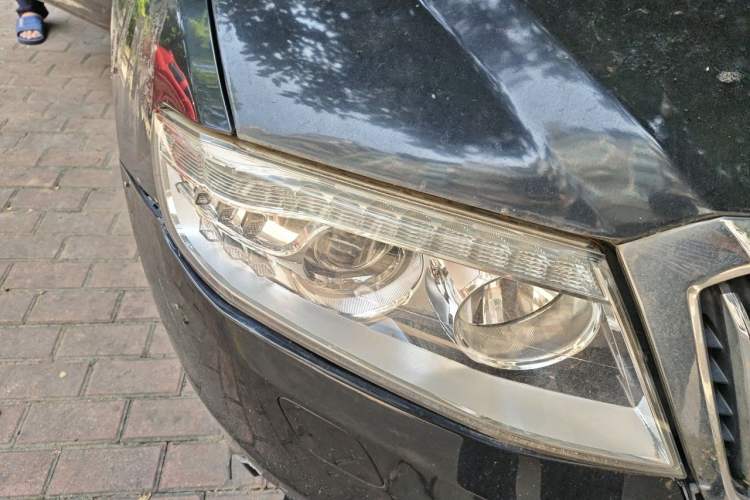Used Hongqi H7 2015 1.8T Luxury Model Right Front Headlight