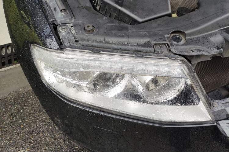 Used Hongqi H7 2015 1.8T Luxury Model Right Front Headlight