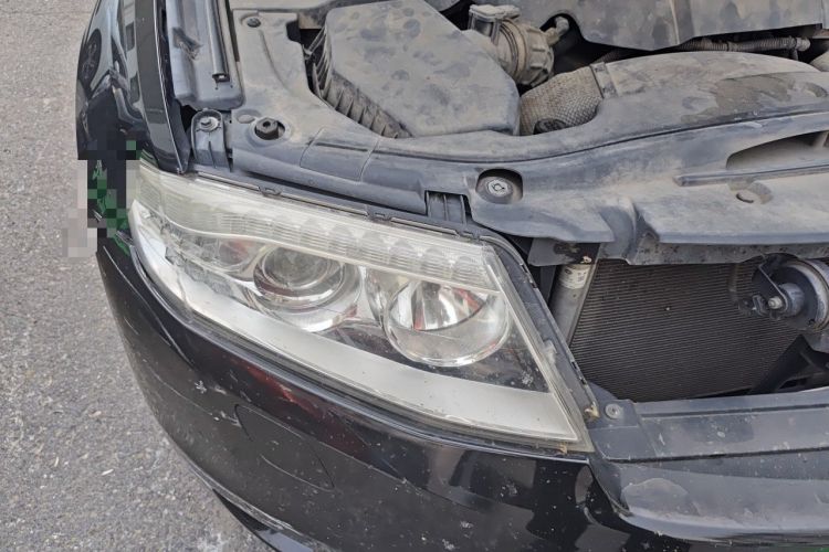 Used Hongqi H7 2015 2.0T Luxury Model Right Front Headlight