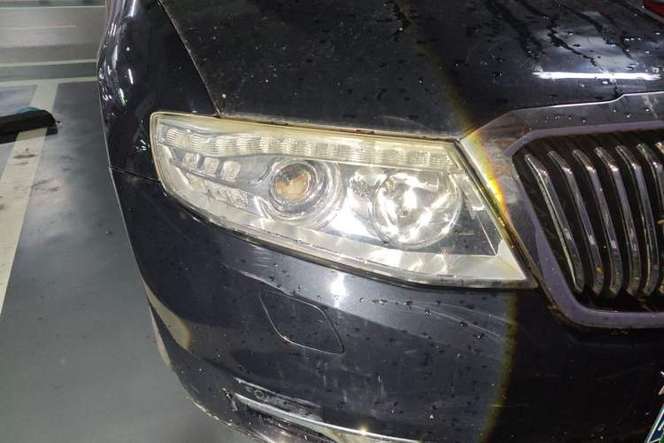 Used Hongqi H7 2015 2.0T Luxury Model Right Front Headlight