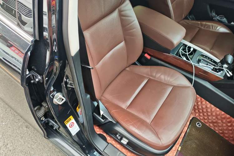Used Hongqi H7 2015 2.0T Prestige Model Right Front Seat