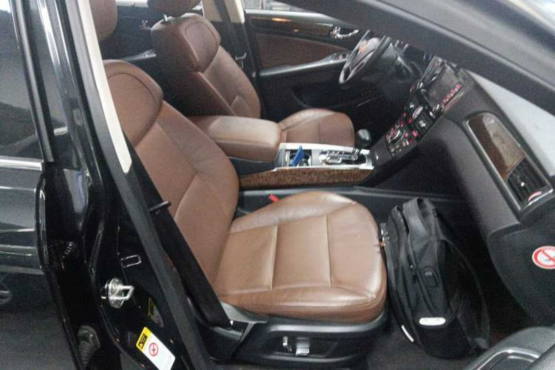 Used Hongqi H7 2015 2.0T Luxury Model Right Front Seat
