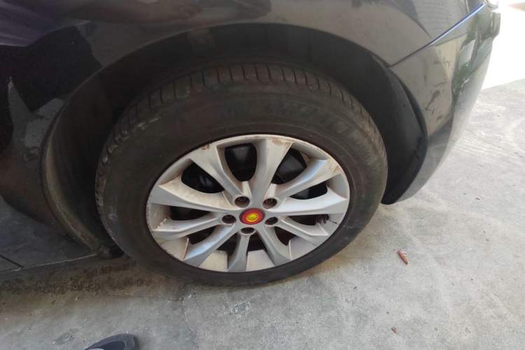 Used Hongqi H7 2015 2.0T Prestige Model Right Front Wheel Hub