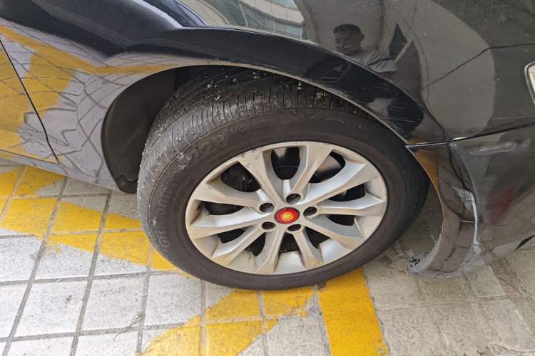 Used Hongqi H7 2015 2.0T Technology Model Right Front Wheel Hub