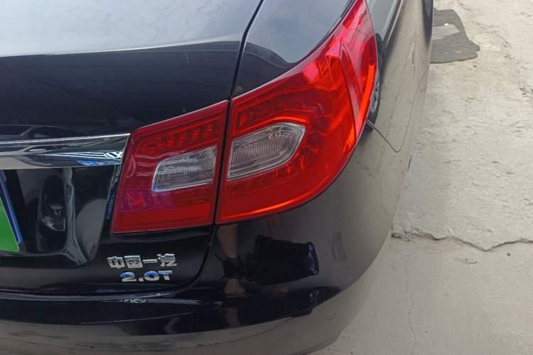 Used Hongqi H7 2015 2.0T Luxury Model Right Rear Taillight