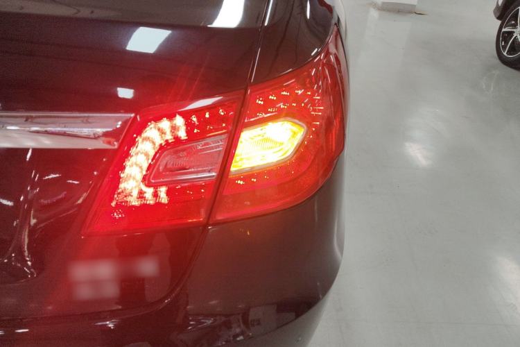 Used Hongqi H7 2015 3.0L Luxury Model Right Rear Taillight