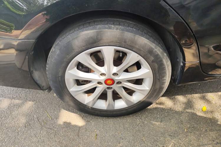 Used Hongqi H7 2015 2.0T Luxury Model Right Rear Wheel Hub