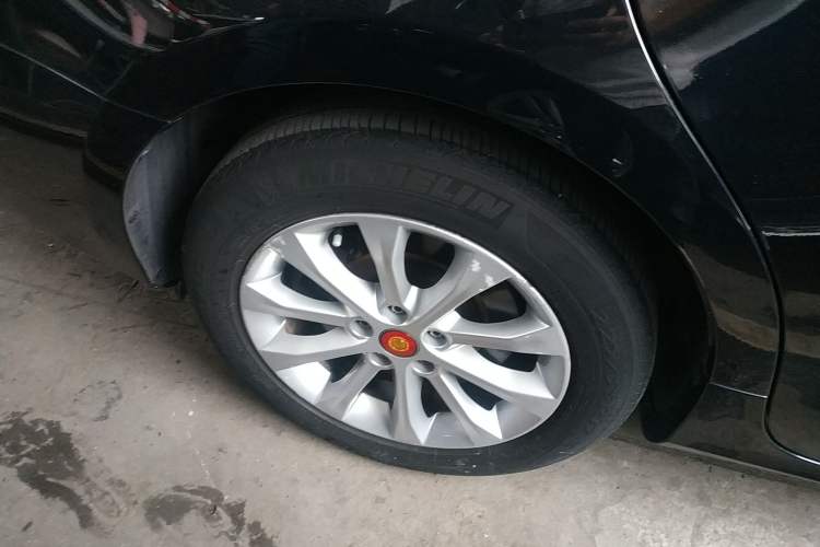 Used Hongqi H7 2015 2.0T Luxury Model Right Rear Wheel Hub